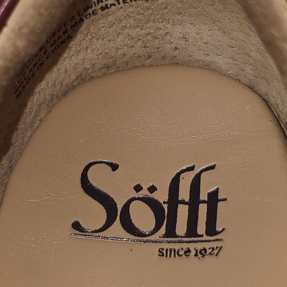 Sofft Red Leather And Suede Slip On Shoe with Velcro Strap Womens Size 6.5 EUC - Picture 2 of 7